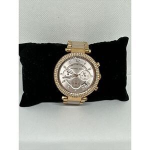 Michael Kors Parker MK5896 Women Rose Gold Analog Dial Quartz Wrist Watch NUL44